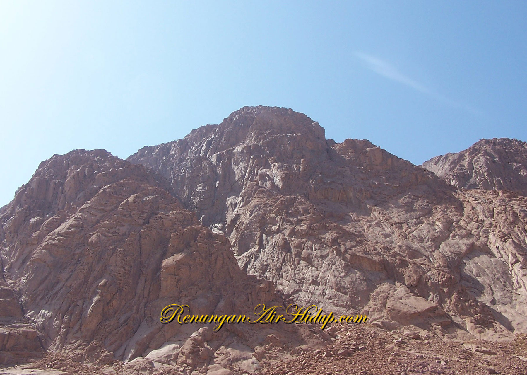 Bukit-Batuku-dan-Pertahananku