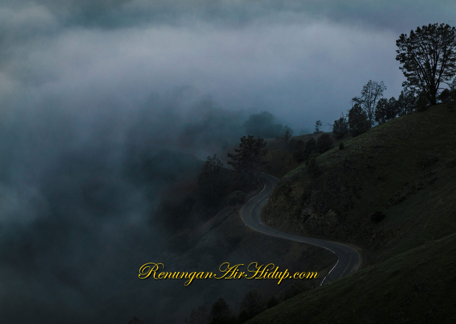 Dalam-Lembah-yang-Kelam