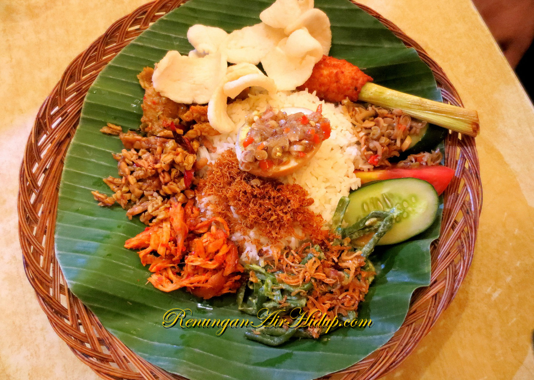Akuilah_Dia_Dalam_Segala_Lakumu