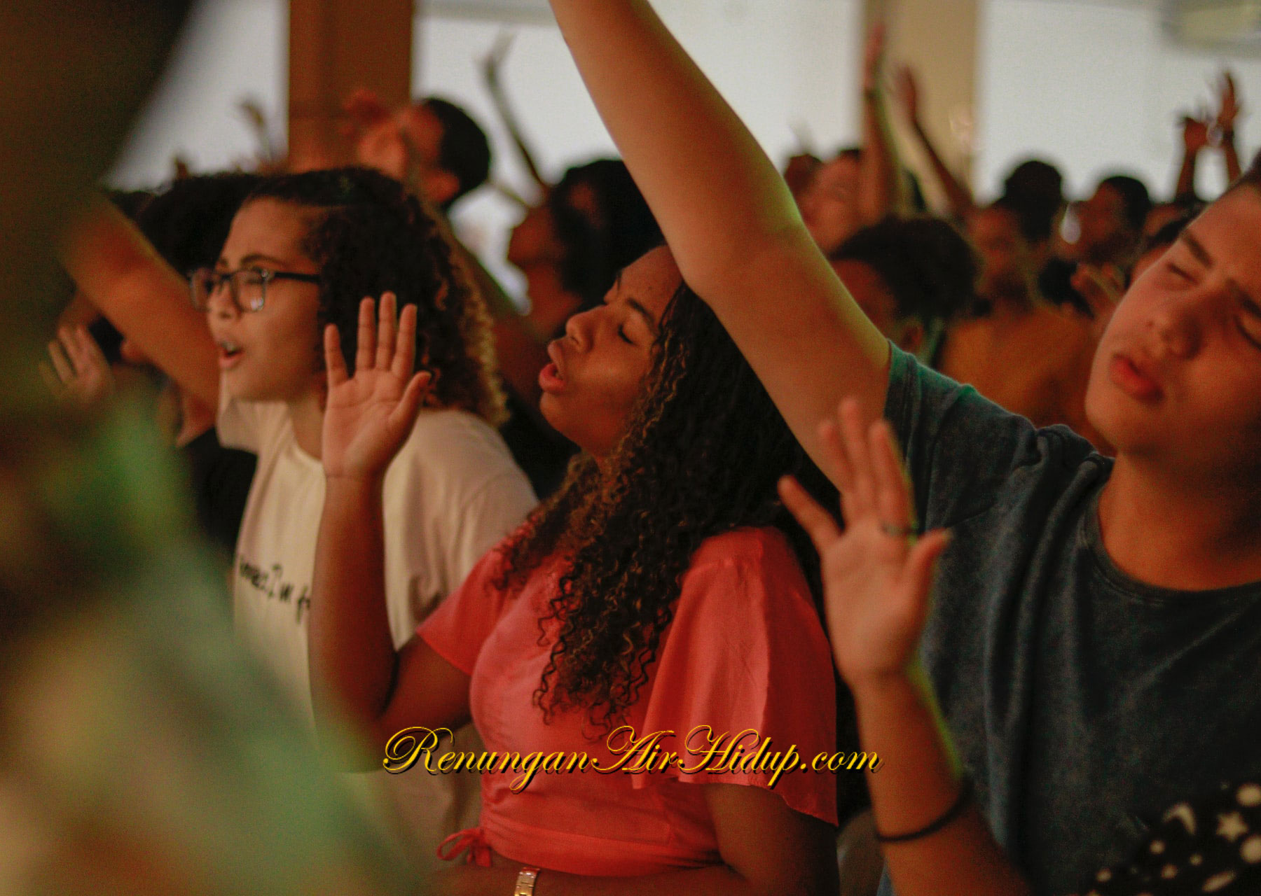 Memancarkan_Kasih_dan_Kemuliaan_Allah