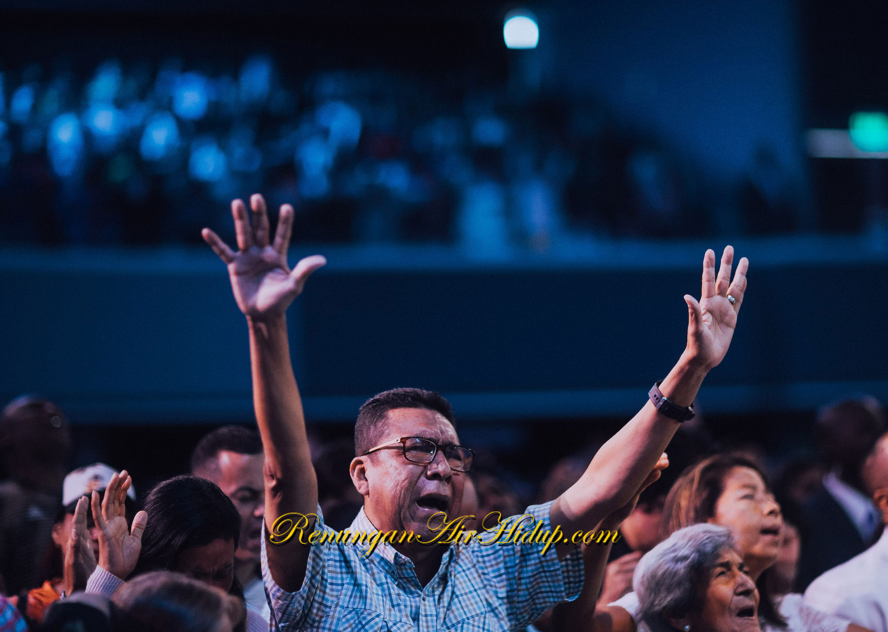 Mari_Memuji_Tuhan_Atas_Kasih_Setia-Nya