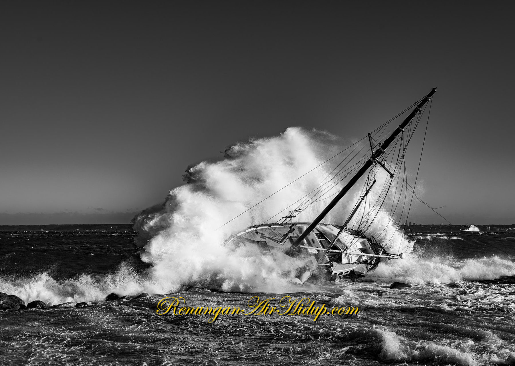 Jangan_Biarkan_Kenikmatan_Mencelakakan_Jiwa_Kita