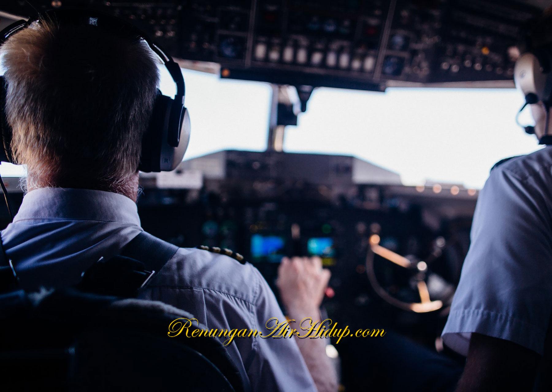 Kita_Tidak_Dapat_Mengabdi_Kepada_Dua_Tuan