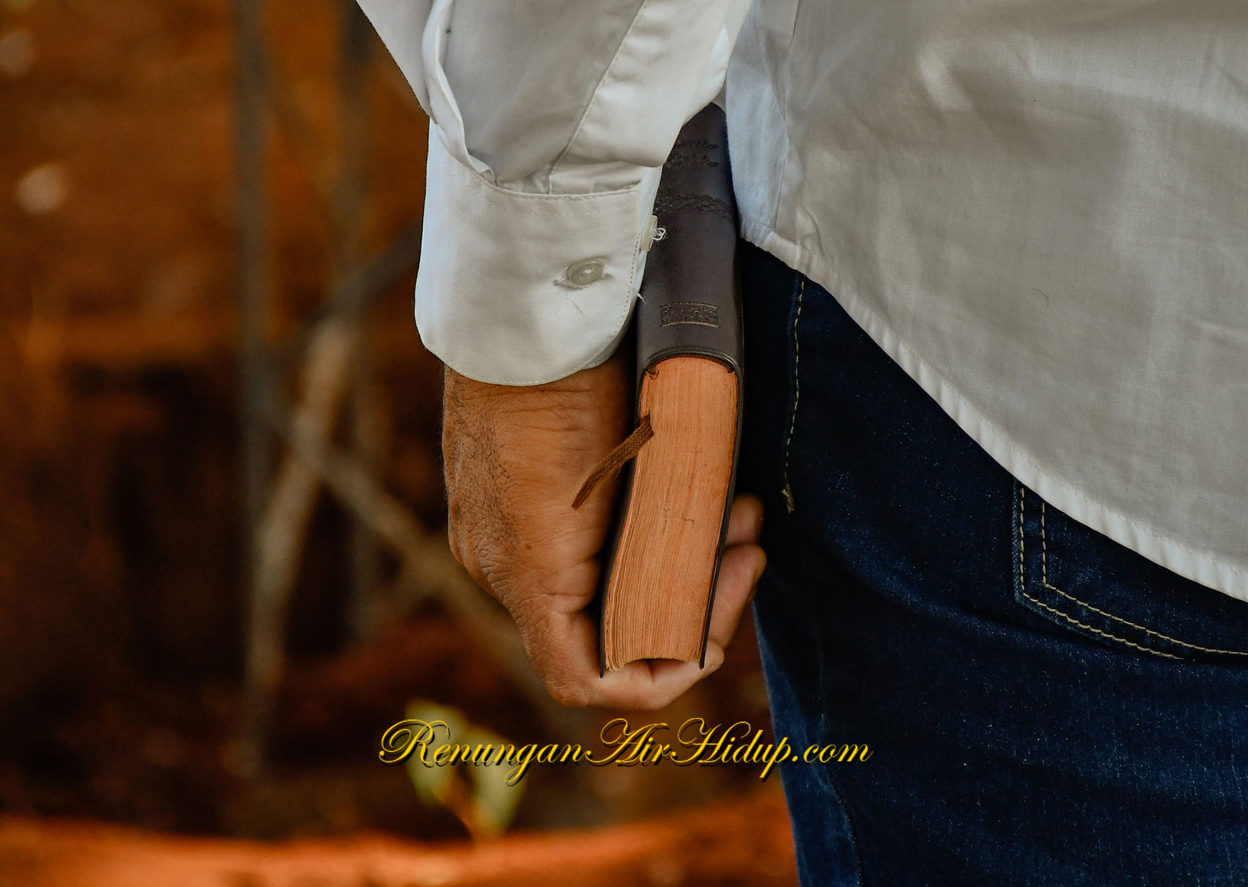 Bekerja_Dan_Melakukan_Amanat-Nya