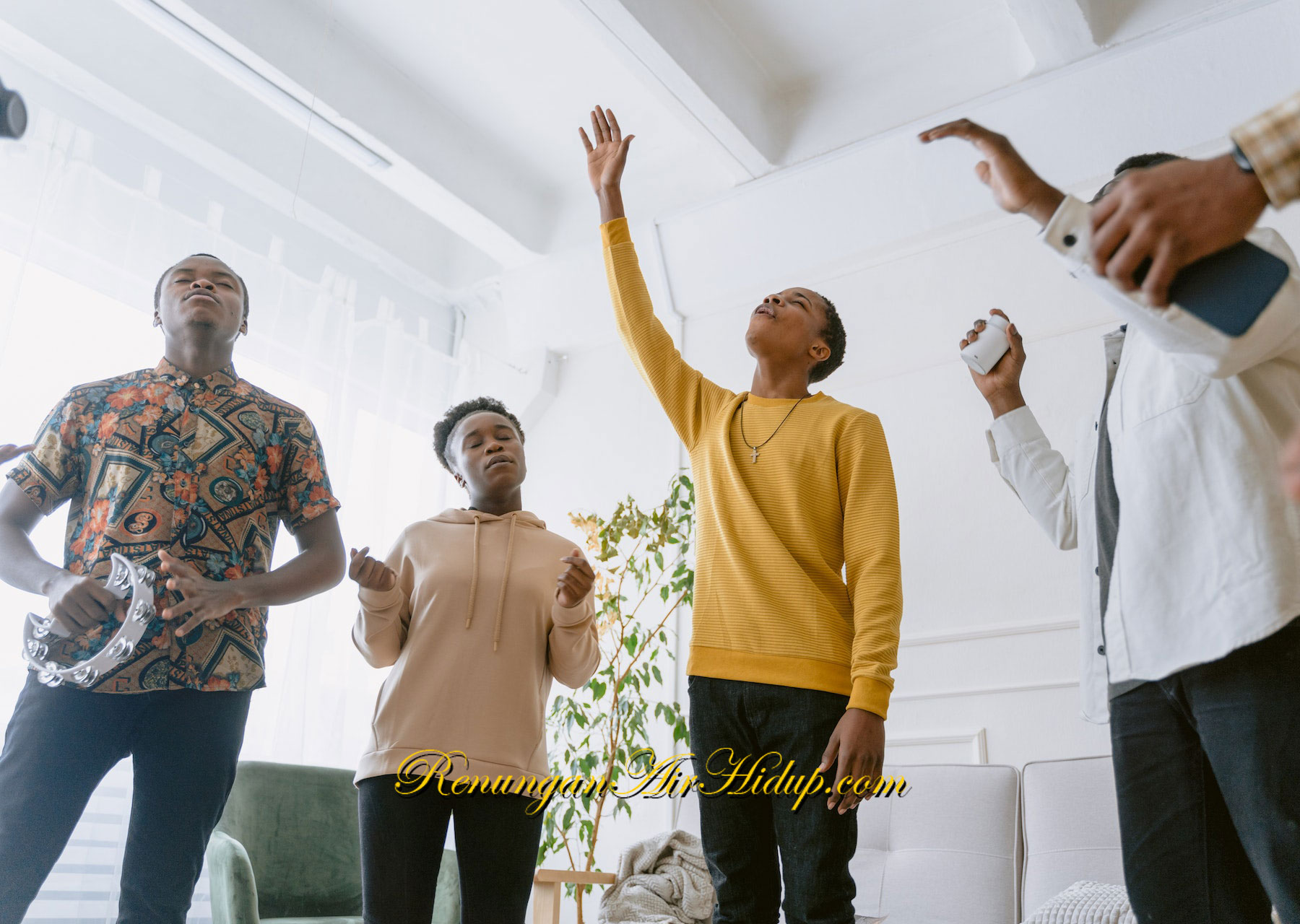 Menyanyi_Untuk_Tuhan